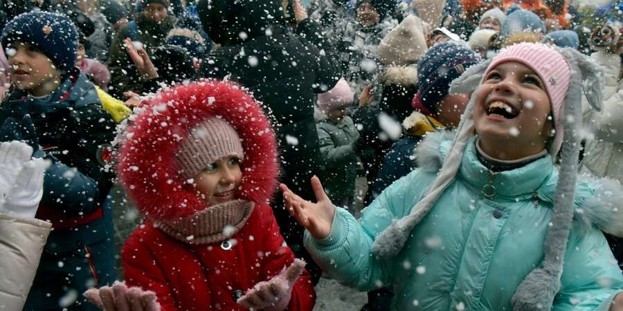 Вірять у диво. Трохи більше третини українців вважають, що 2024 рік буде кращим за 2023-й, — дослідження Postmen