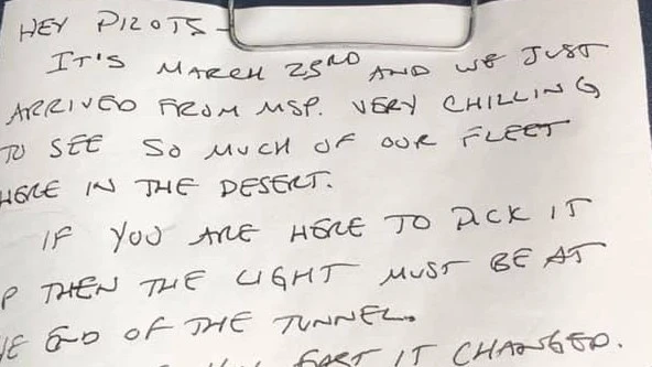 Pilot discovers chilling note inside plane