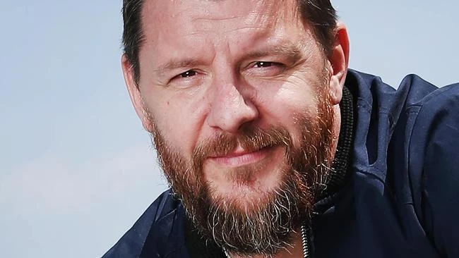Seven parts ways with Manu Feildel