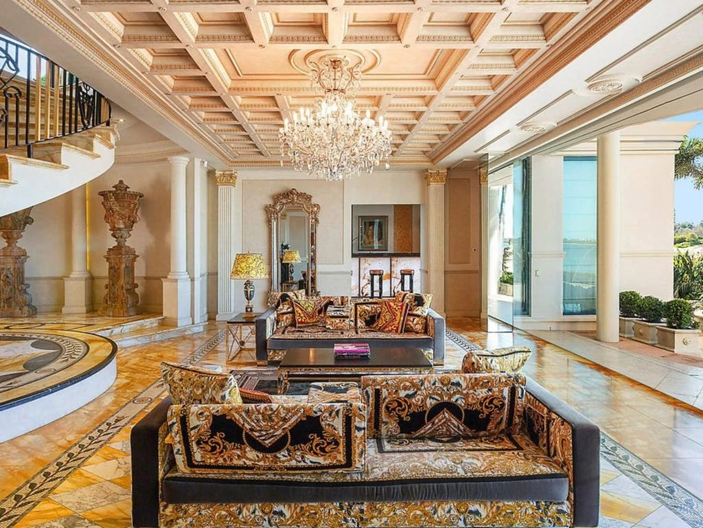 Opulent ‘Versace home’ sets bizarre trend