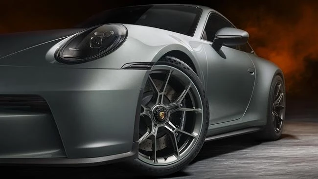 Porsche debuts stunning new supercar