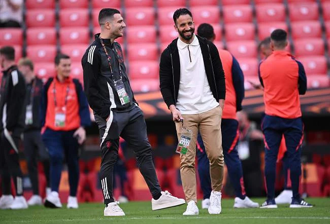 LIVE: Premier League: Fulham v Manchester United