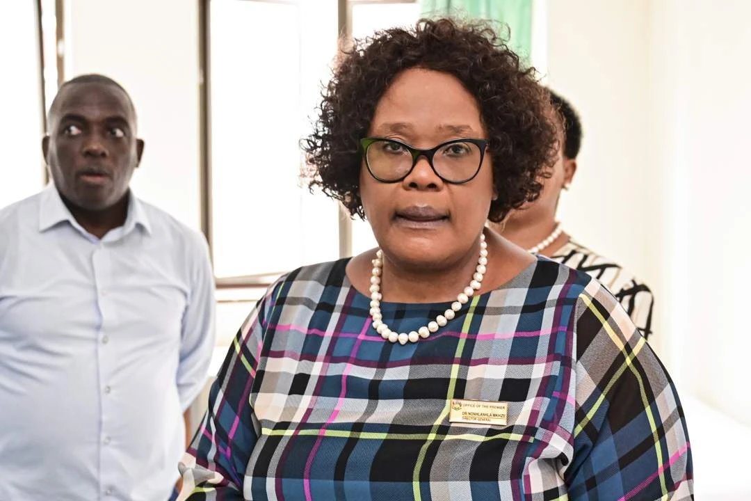 KZN official trying to attack ex-DG in R100m fund squabble ‘restrained’ by guards