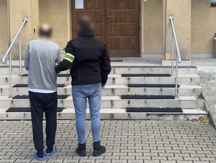 Mężczyzna zagrażający krakowskiej lekarce aresztowany