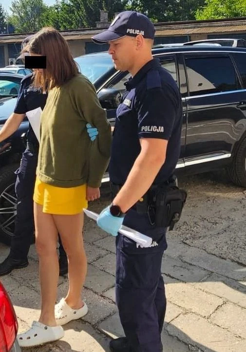 18-latka nakłoniła znajomych do napaści. 46-latek walczy o życie