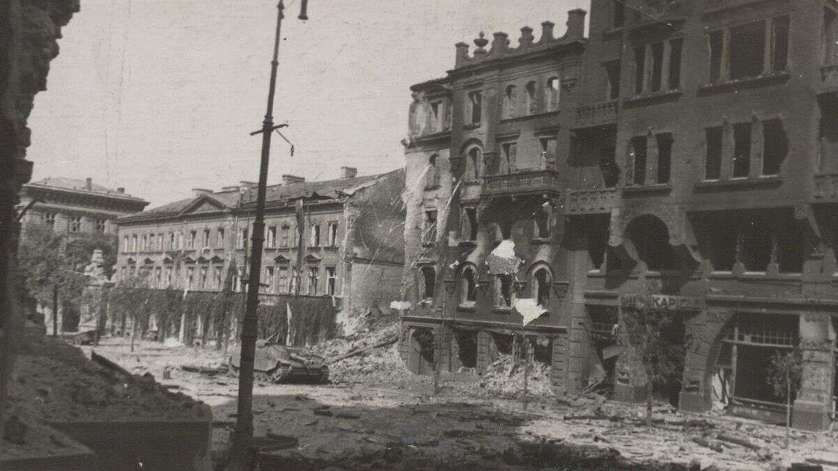 45 tysięcy wagonów z łupem. Tak Niemcy w 1944 r. ograbili Warszawę