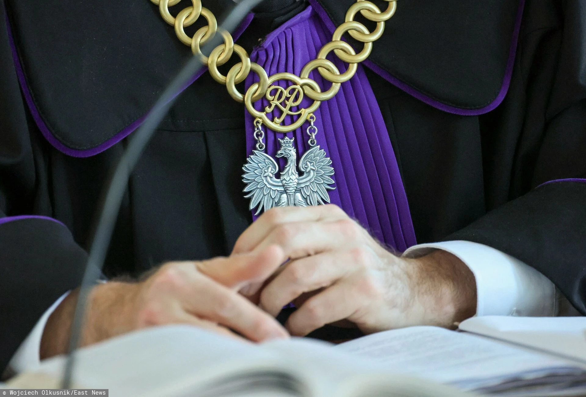 Bezstronni i niezależni kontra 40 rozbójników [OPINIA]