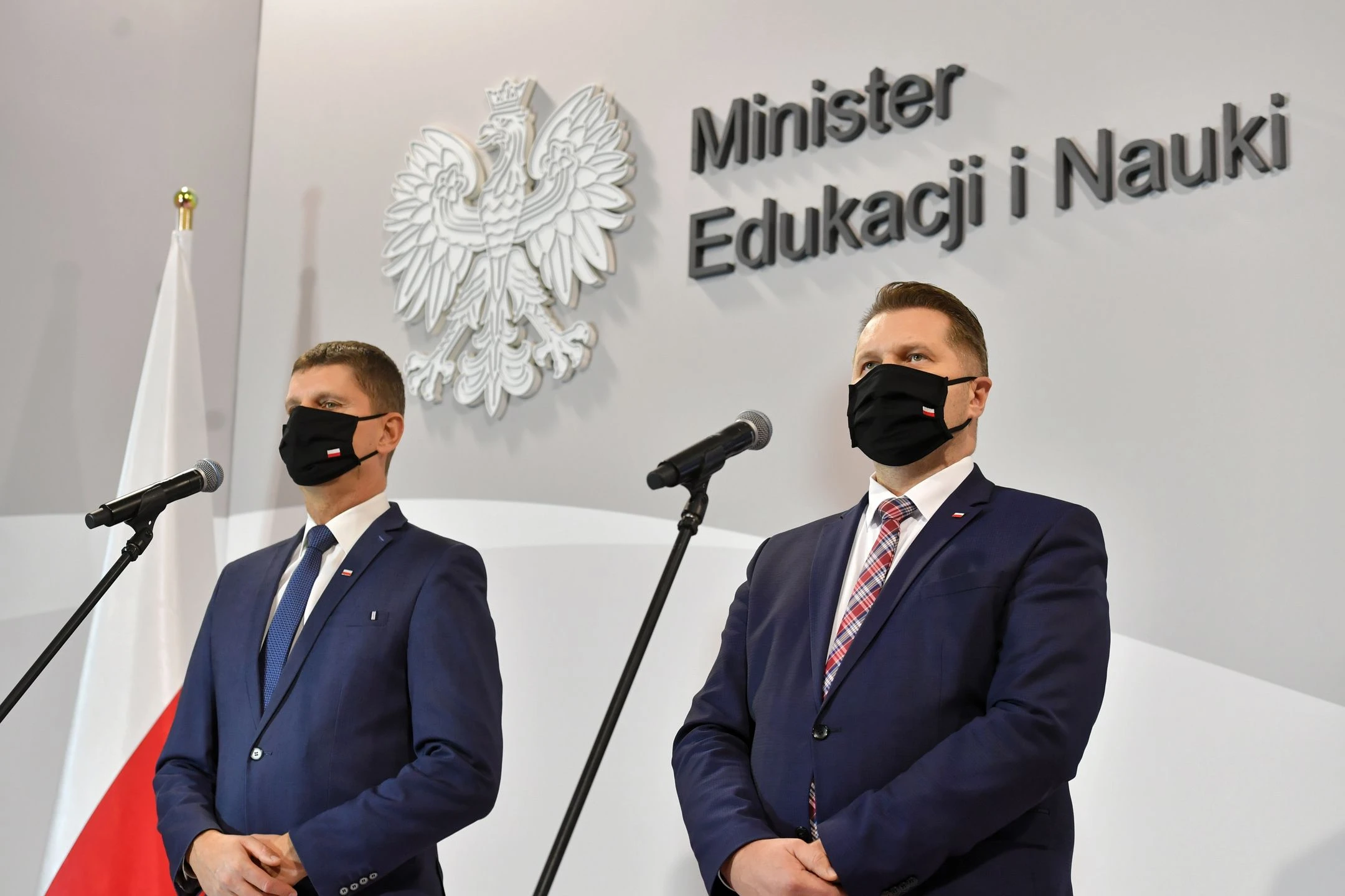 Czarnek w ogniu krytyki. Wiceszef MEiN przypomniał hasła z czasów Giertycha