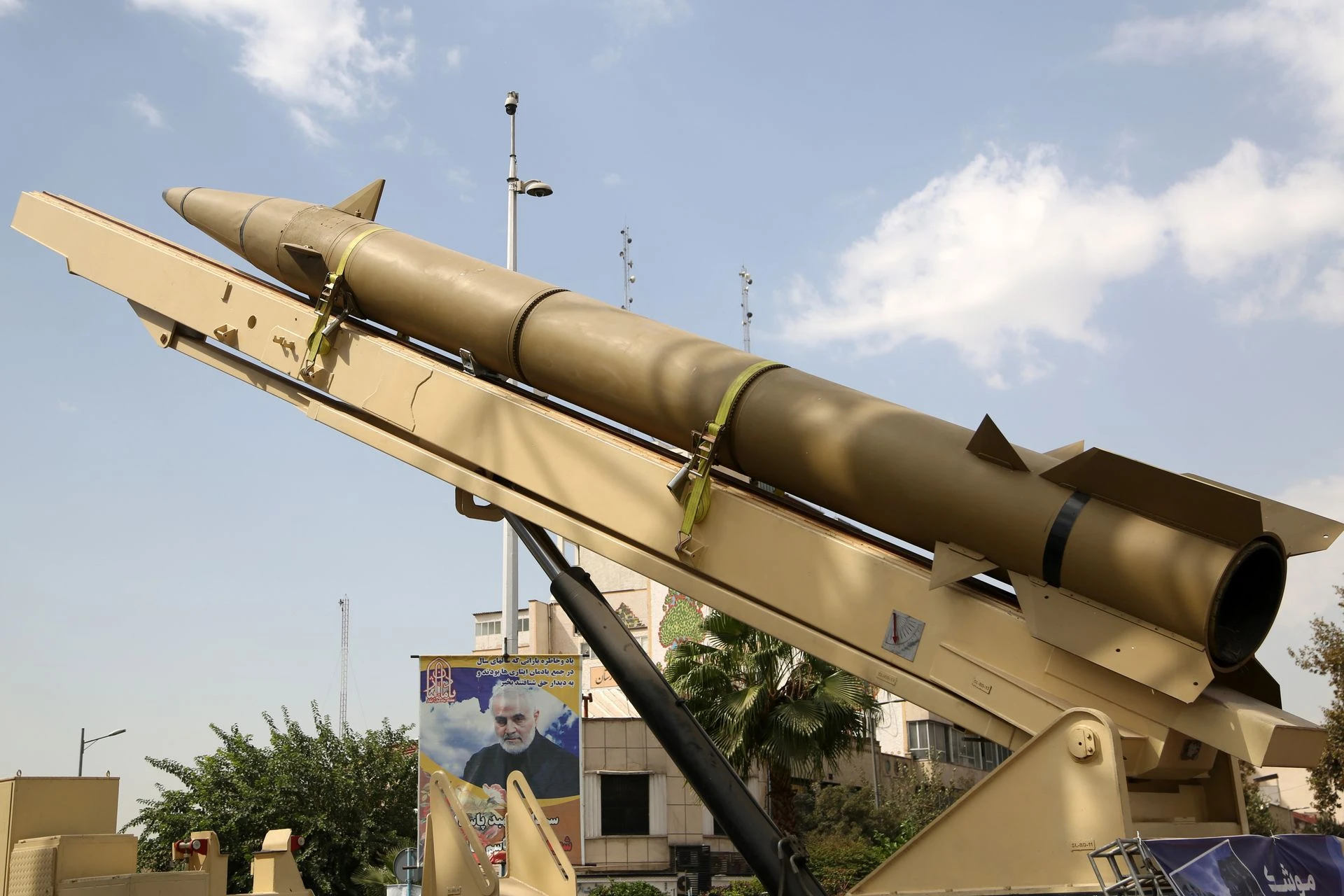 Iran znów się zbroi. Statki płyną z Chin