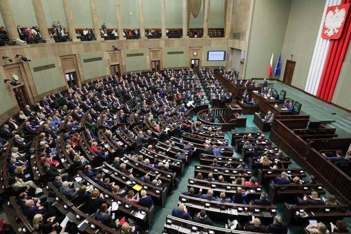 Posiedzenie Sejmu 21 lutego. Harmonogram. To plan na dzisiejsze obrady