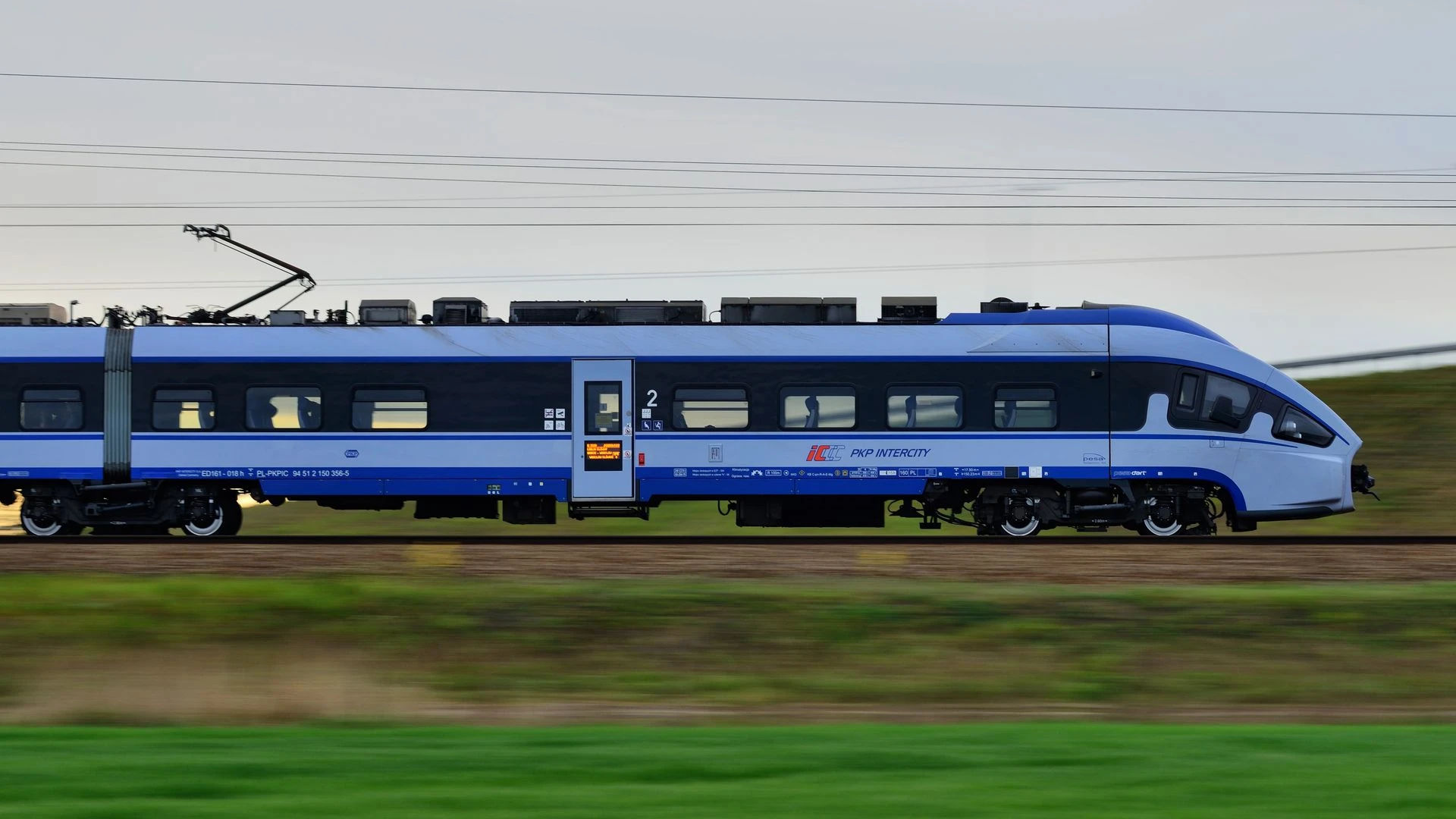 O 15 miał być we Wrocławiu, a nadal stał w Niemczech. Będzie pociąg-rekordzista?