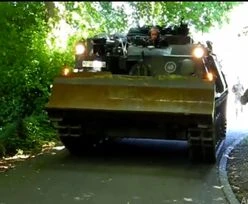 Czołg Wehrmachtu odnaleziony w piwnicy 84-latka. Stanął przed sądem
