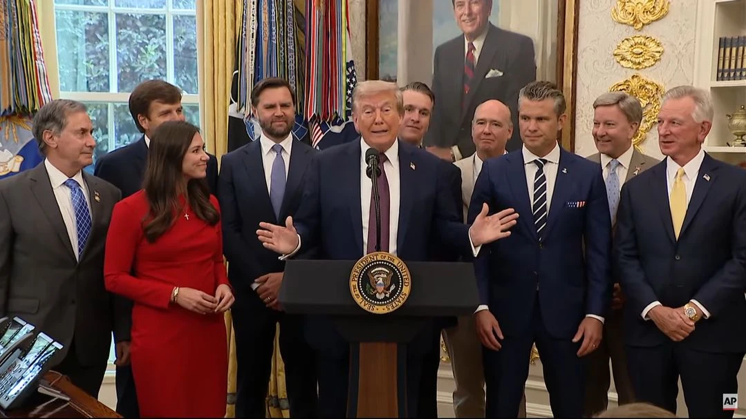 Trump pojawił się po tygodniowej nieobecności