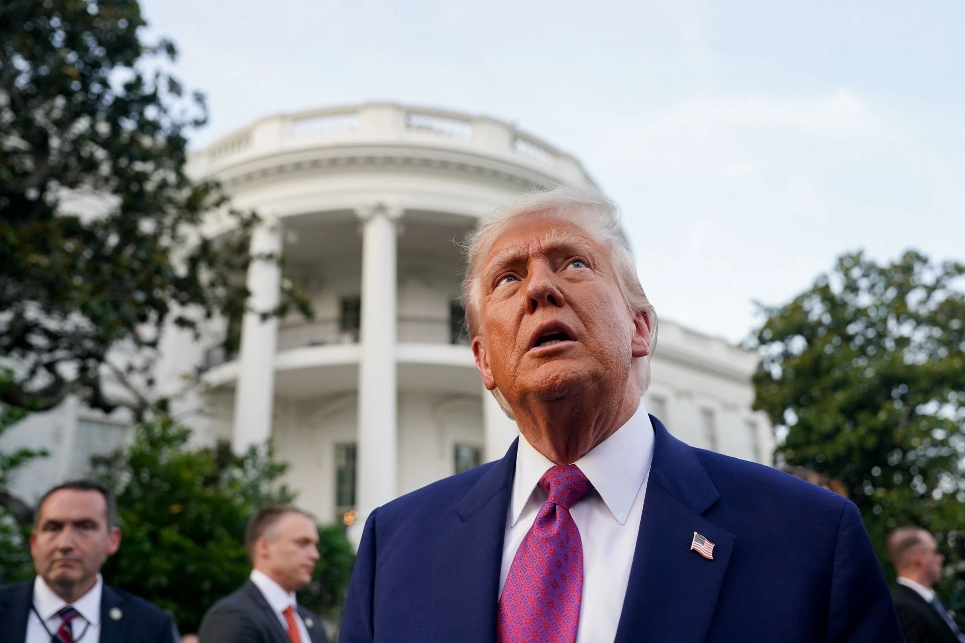W Los Angeles Trump znów testuje, jak daleko może się posunąć [OPINIA]