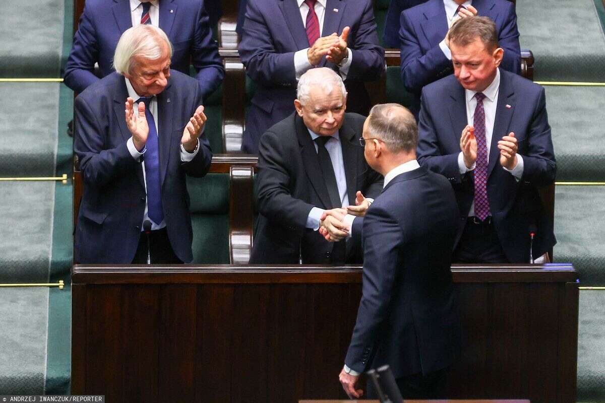 Nowogrodzka kpi z prezydenta. Polityk PiS: 