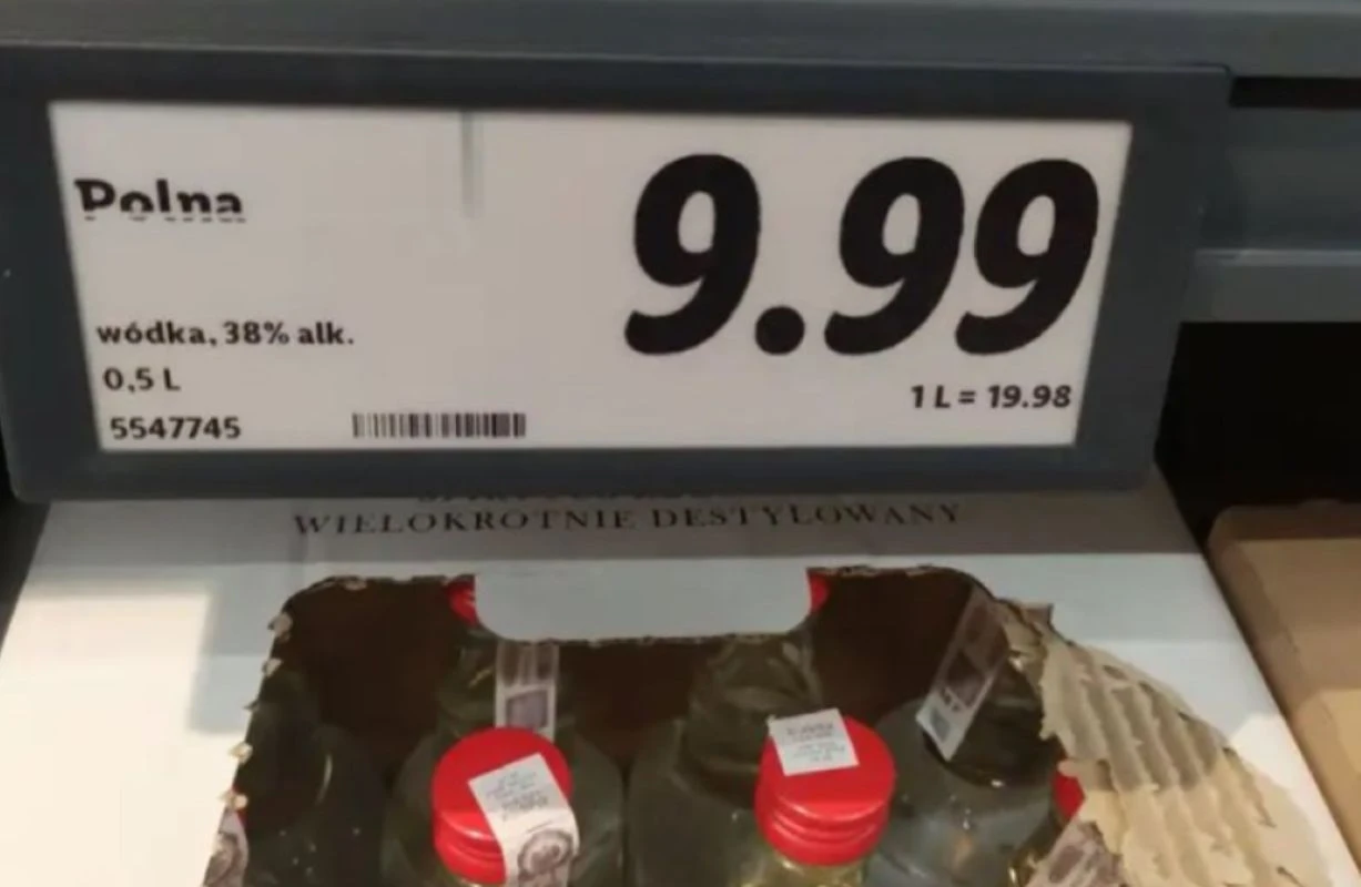 Zobaczył cenę wódki w Lidlu i od razu o tym napisał. Reakcja zaskakuj