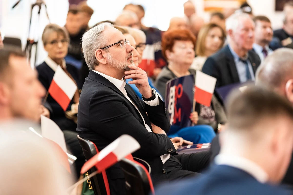 Polska chce zmian w kontraktach na szczepionki przeciw COVID-19. 