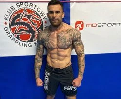 Fame MMA 10. Gwiazda paradokumentów o wielu talentach. Kim jest Arkadiusz 