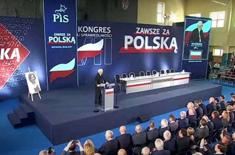 Wpadka na Kongresie PiS. Kaczyński: na razie, to ja siebie widzę