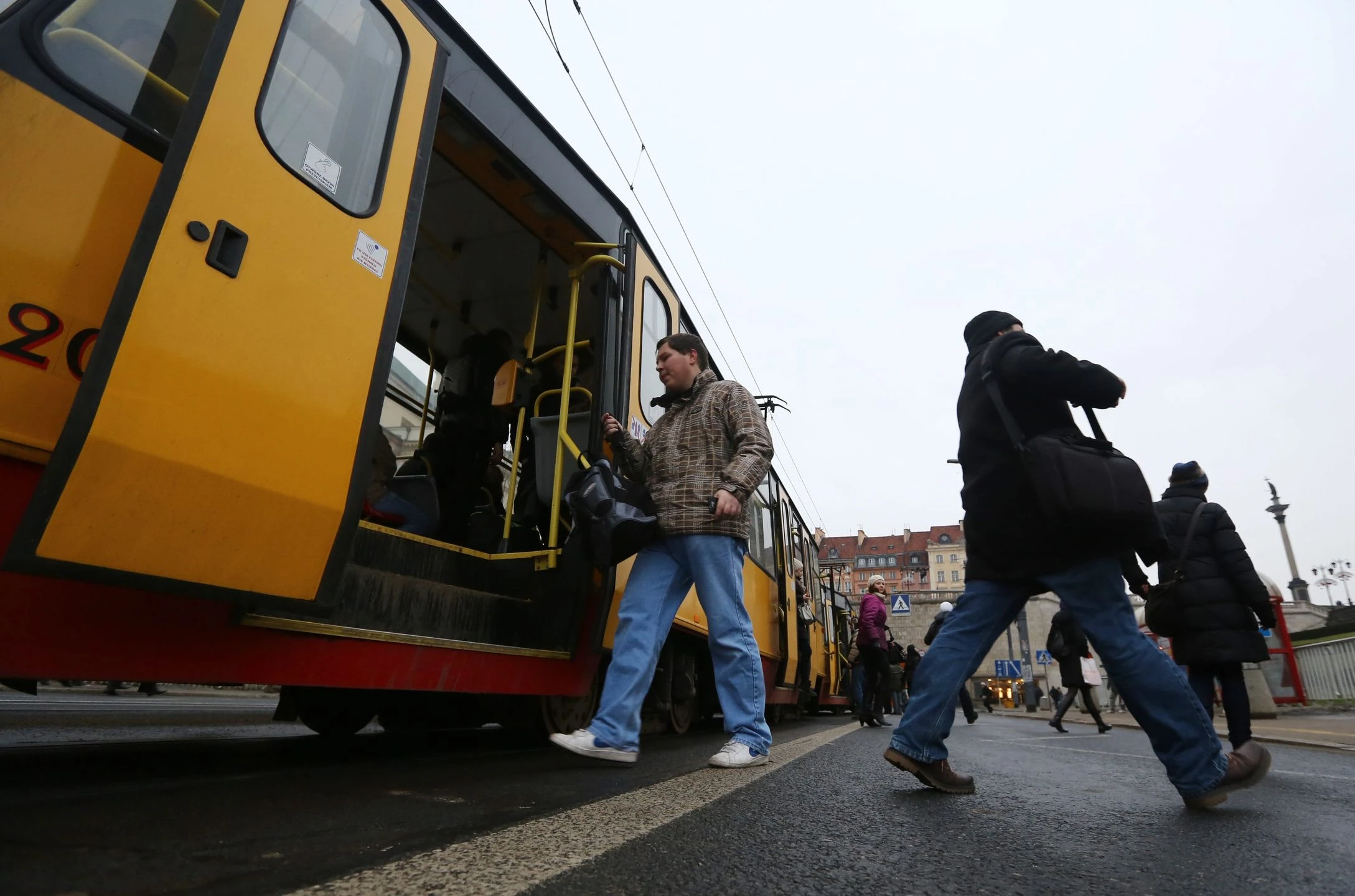 Wrocławskie MPK pokazało mocne nagranie. Nagłe hamowanie tramwaju