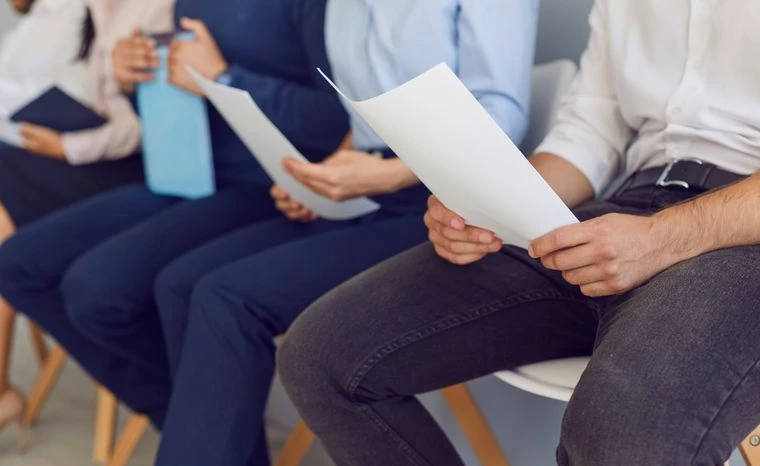 Najpopularniejsze kierunki studiów 2025. Co najchętniej wybierają kandydaci?