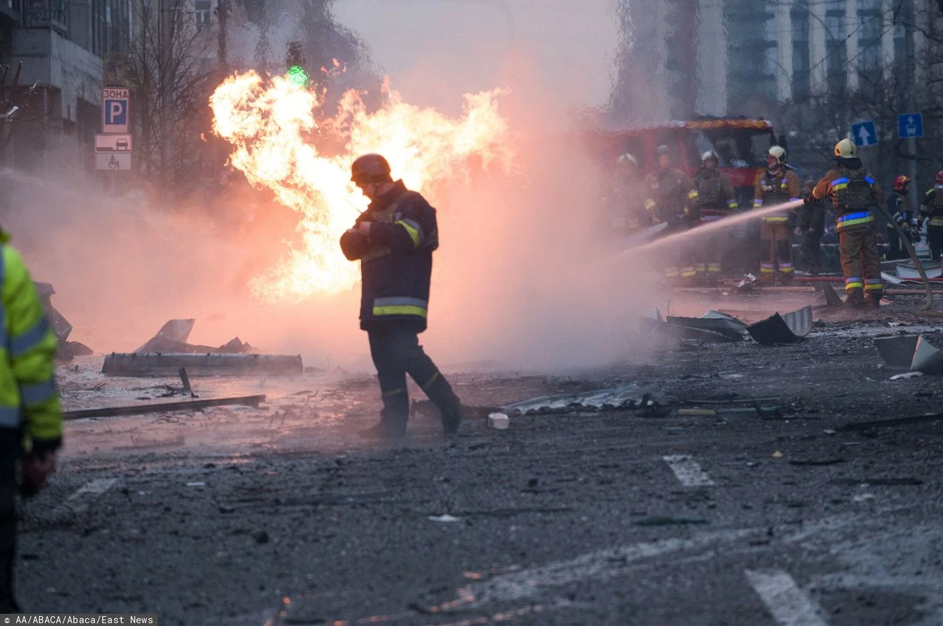 Europa wyprzedza USA . Do Kijowa płyną miliardy