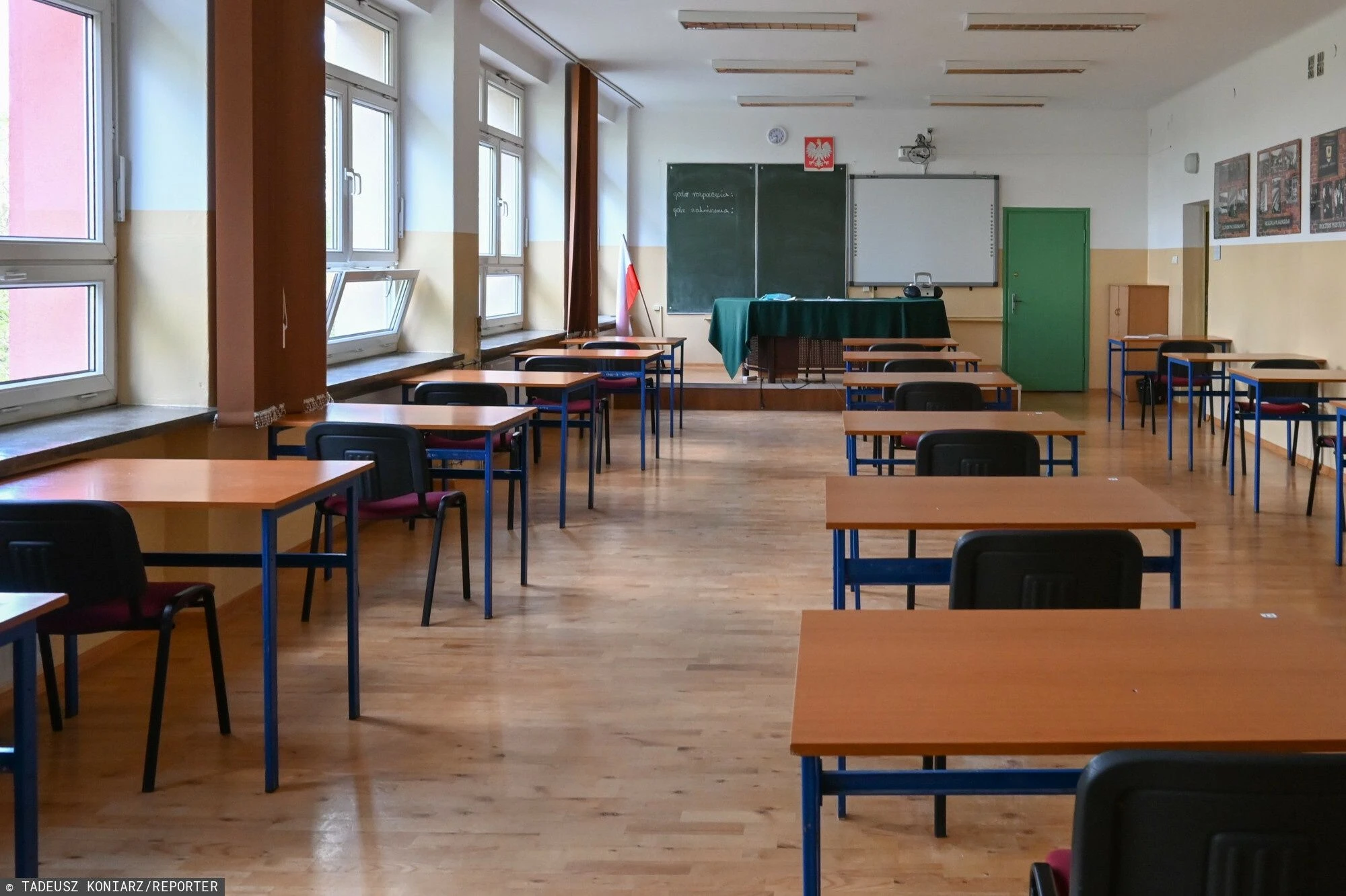 Kuriozalna sytuacja w szkole. Rodzice będą musieli sfinansować nagrody wręczane uczniom?