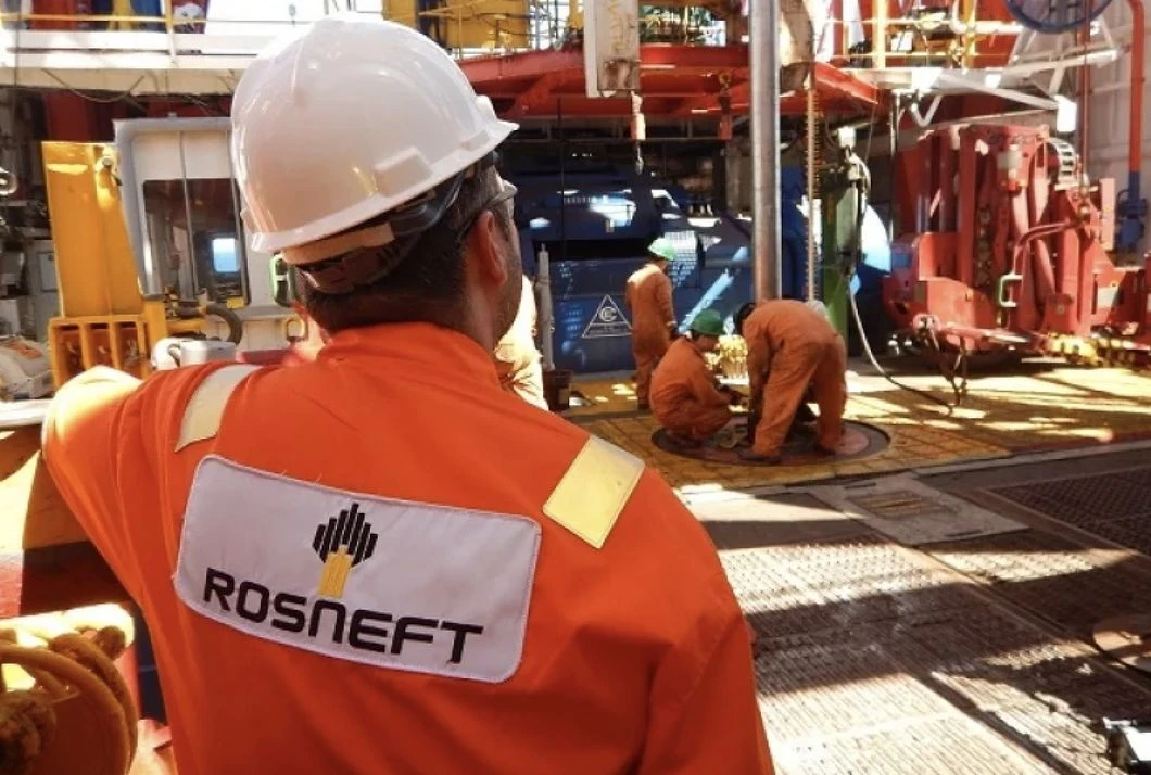 Rosyjska ropa. Są decyzje o obniżeniu limitów cenowych