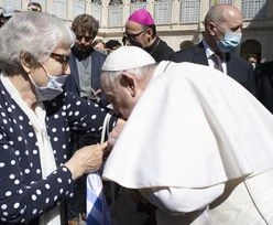 Niesamowity gest papieża Franciszka. To zdjęcie obiega świat