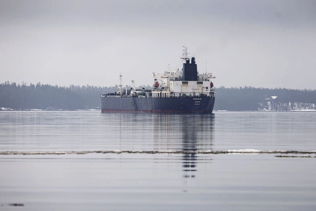 Tajne tankowania na Bałtyku. Tak pomagają flocie cieni Putina
