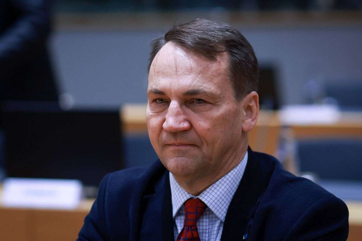 Węgry zatrzymały pomoc dla Ukrainy. Sikorski apeluje do Dudy