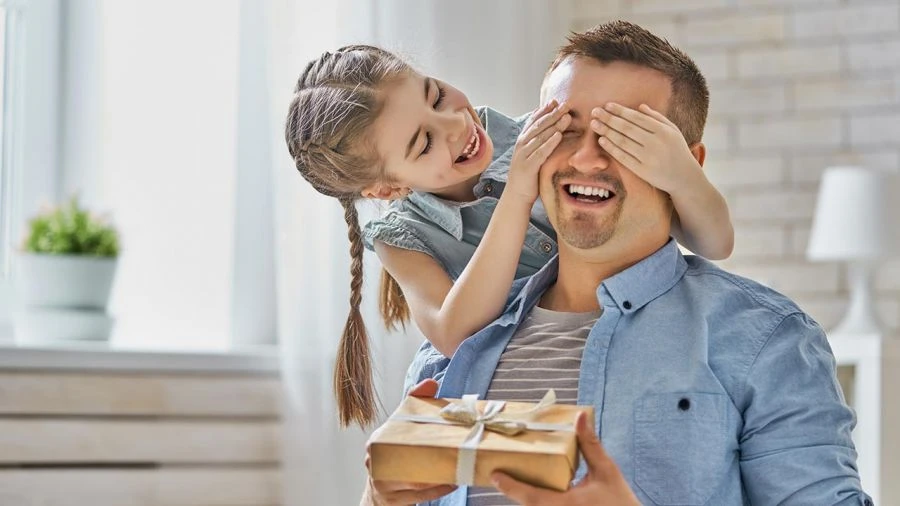 Kiedy obchodzimy Dzień Ojca w Polsce? Pomysły na prezent