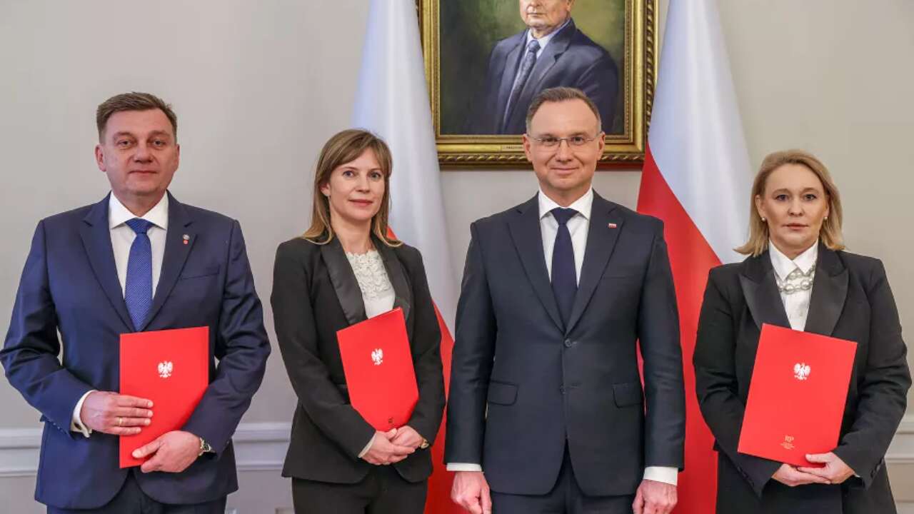 Nominacje last minute Dudy. Były szef ABW i eksdziałaczka PSL