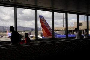 Southwest still struggling with flight delays, cancellations