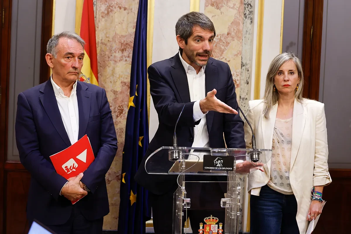 Sumar impulsa sin el PSOE cambios para los ex presidentes que dejarían sin oficina a Zapatero, González, Aznar y Rajoy
