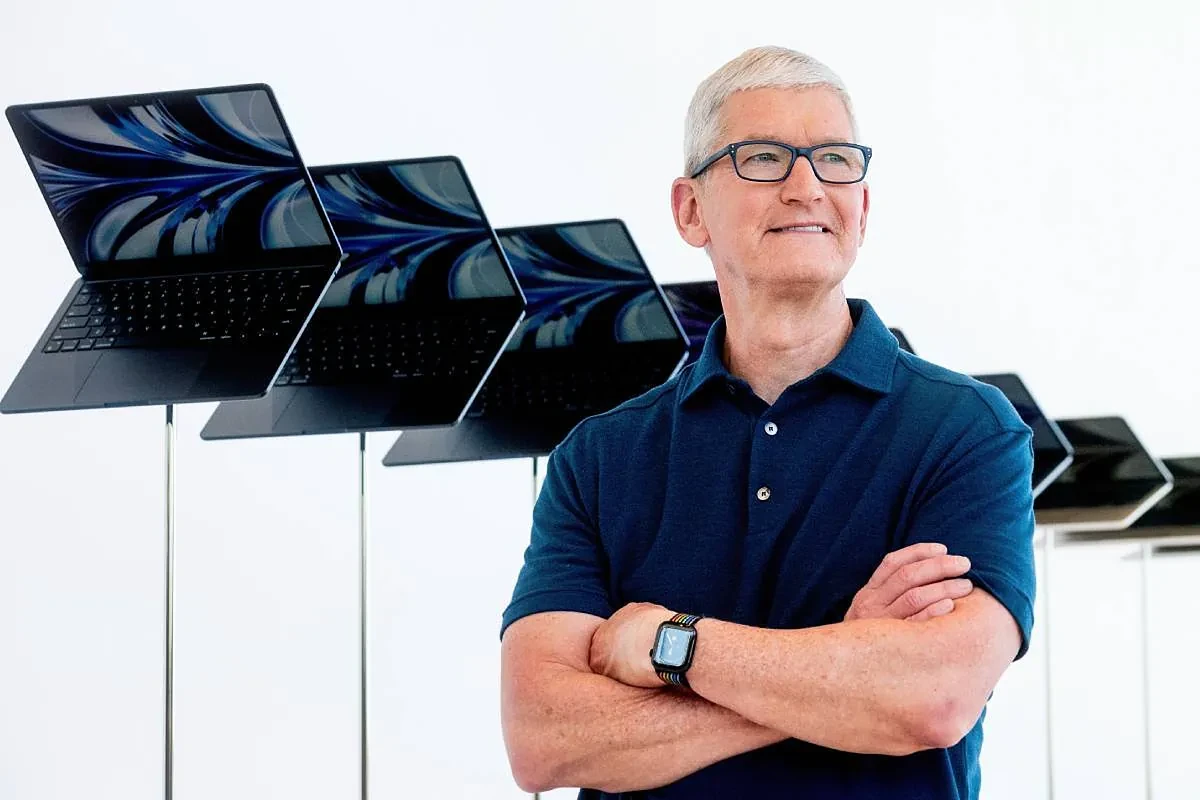 Tim Cook se despide reparando la mayor promesa pendiente de Apple