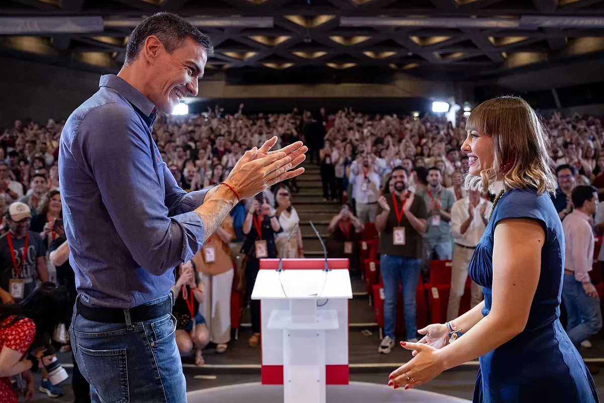 Sánchez acusa a la oposición del PP y Vox de 