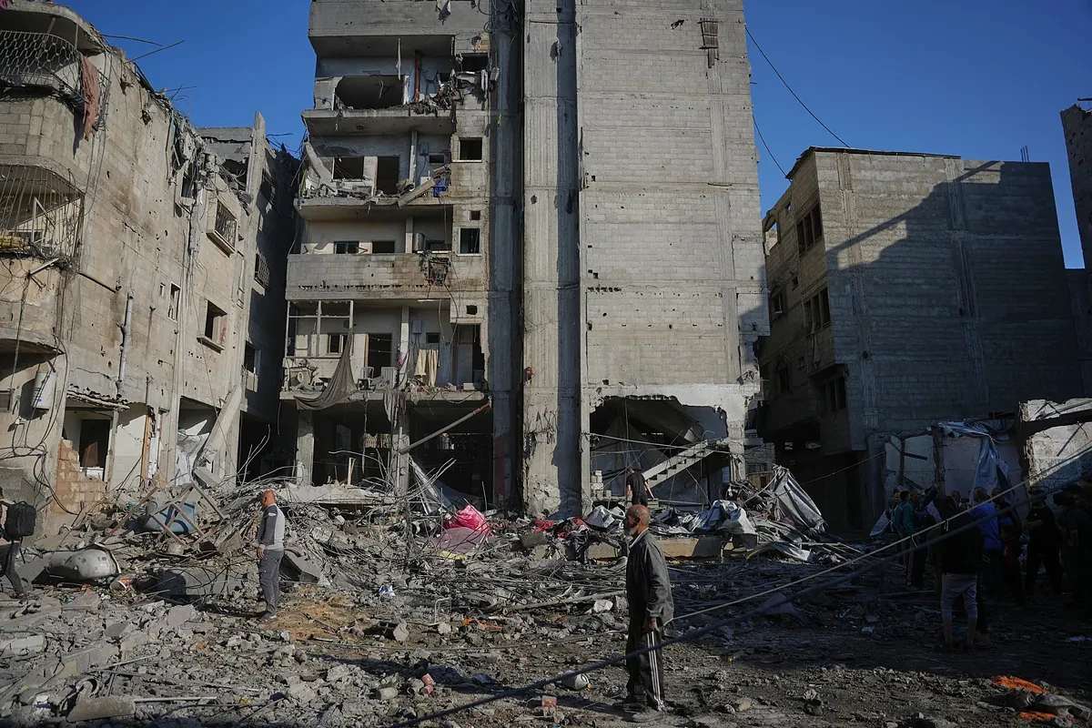Israel mata a una pareja y su bebé en un ataque en el centro de Gaza