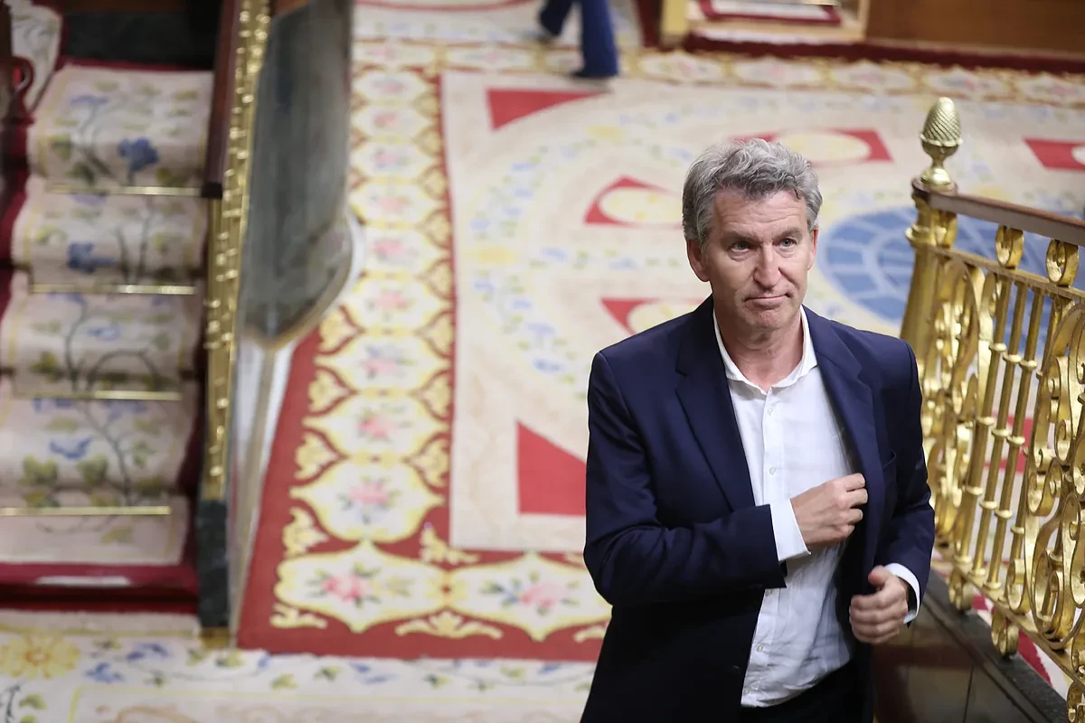 Feijóo conmina a los socios ante la entrada de la UCO en Ferraz: 