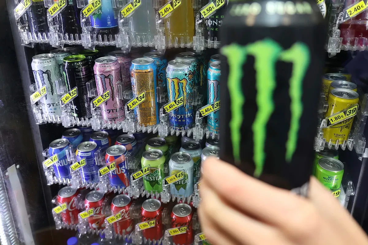 Consumo lanza a consulta pública el anteproyecto de ley que plantea prohibir la venta de bebidas energéticas a menores de 16 años