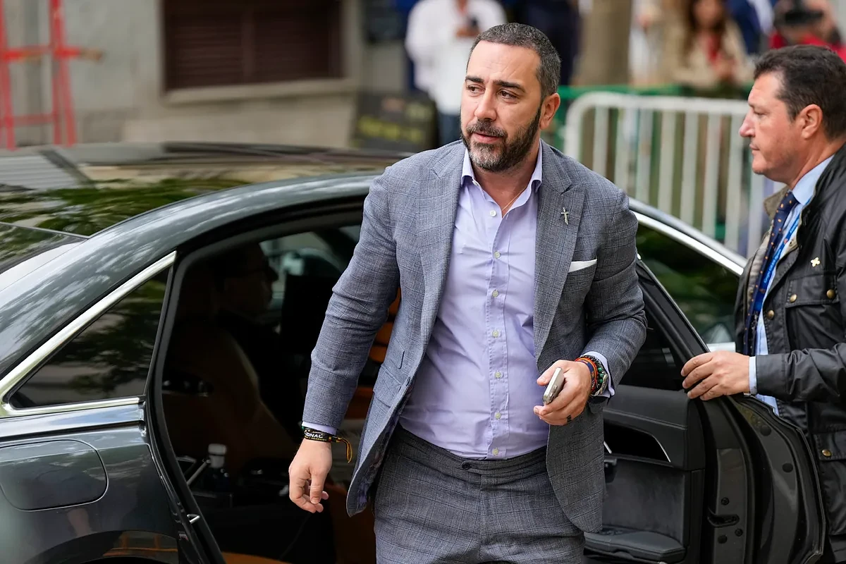Peramato se alinea con el Gobierno