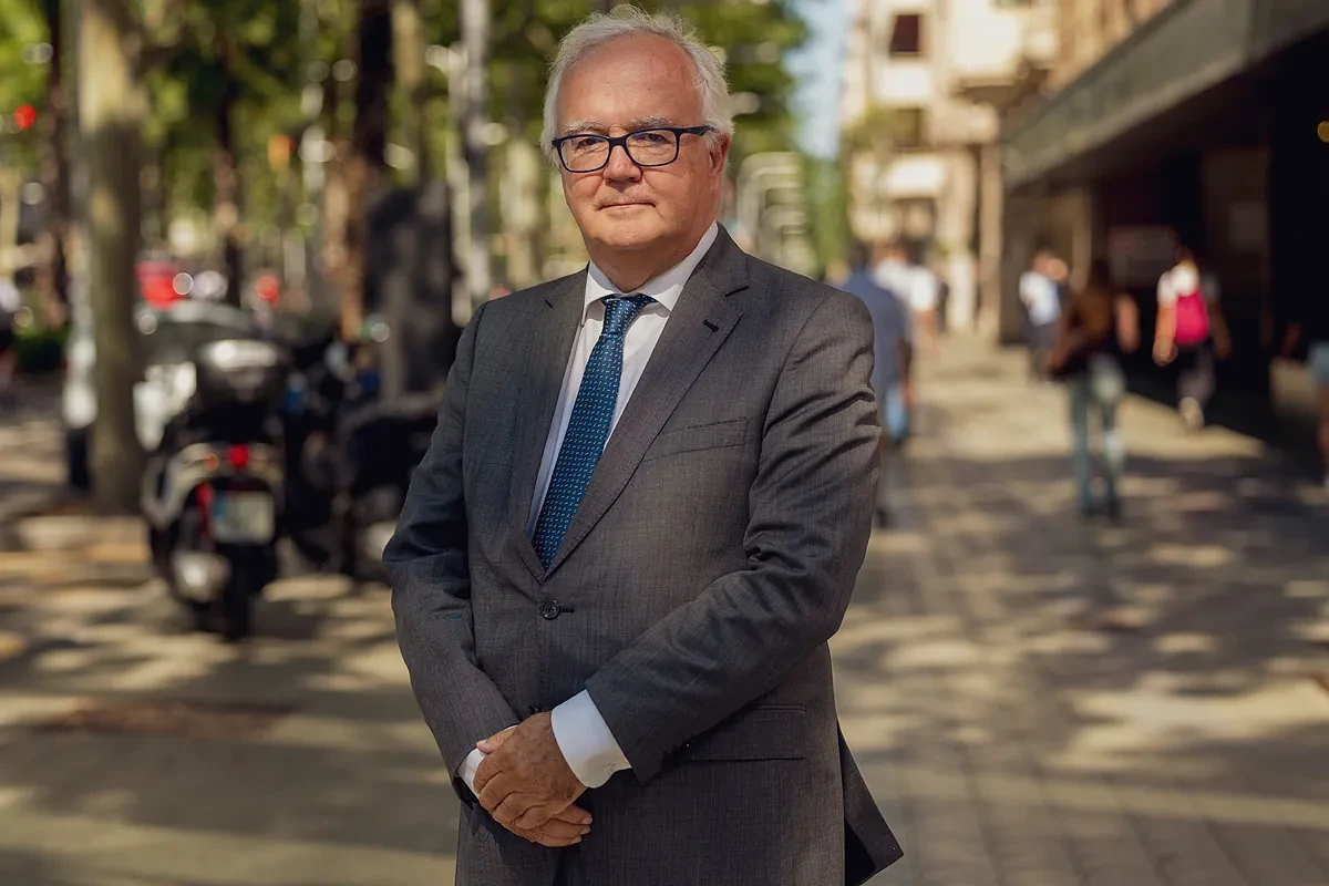 El decano de los notarios catalanes avisa: 