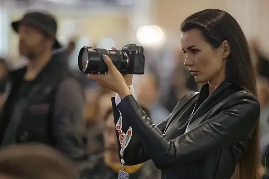 La fotógrafa y modelo Ksenia Dobromilova muere durante un rodaje arrollada por una moto en presencia de su hija
