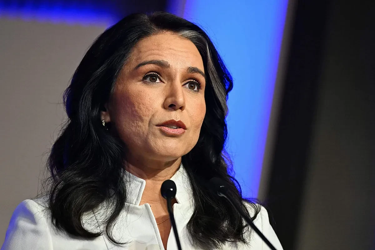Dimite Tulsi Gabbard, responsable de inteligencia nacional de Trump