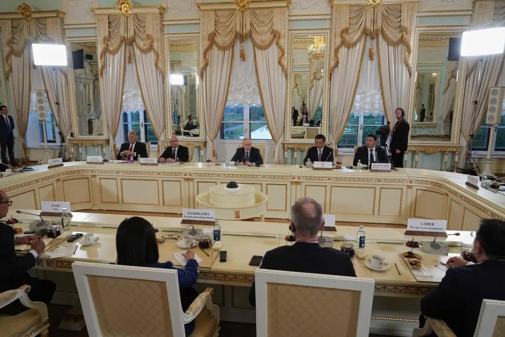 Putin acusa a Occidente de suministrar 