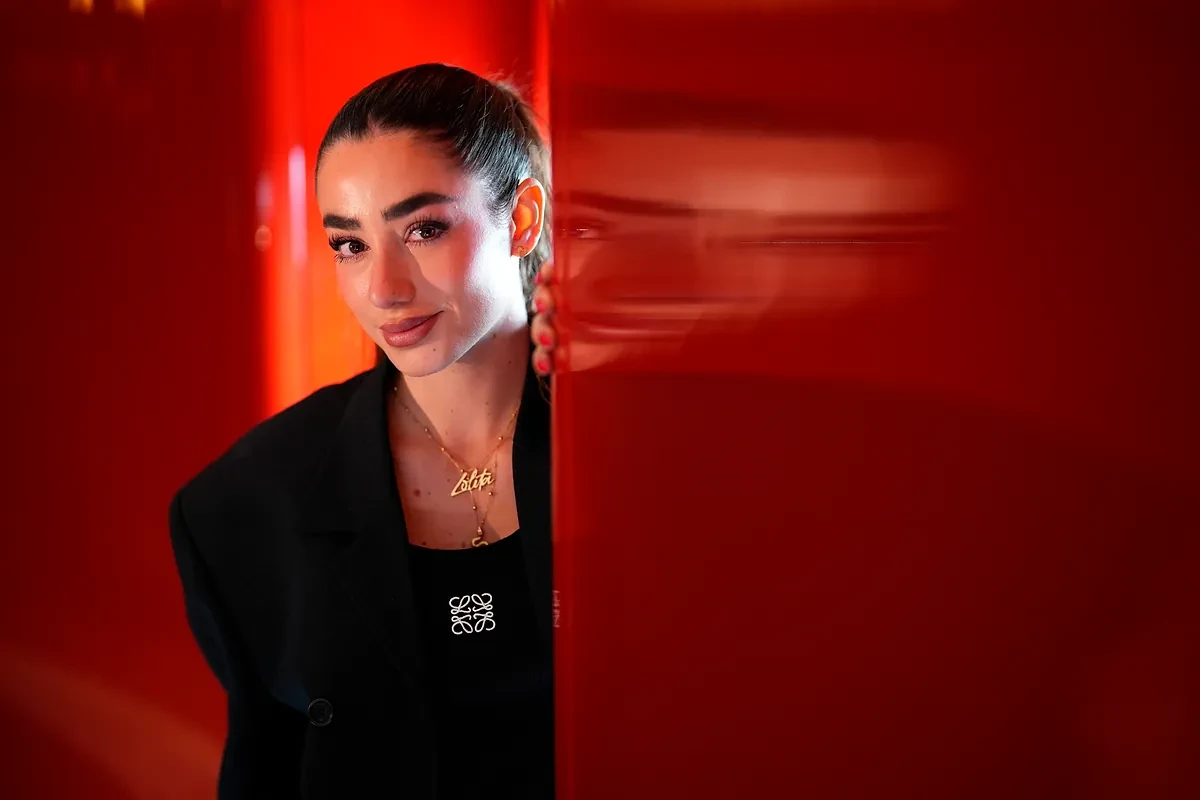 Lola Lolita, en el centro de la polémica por unos presuntos empujones en la 'casita' de Bad Bunny