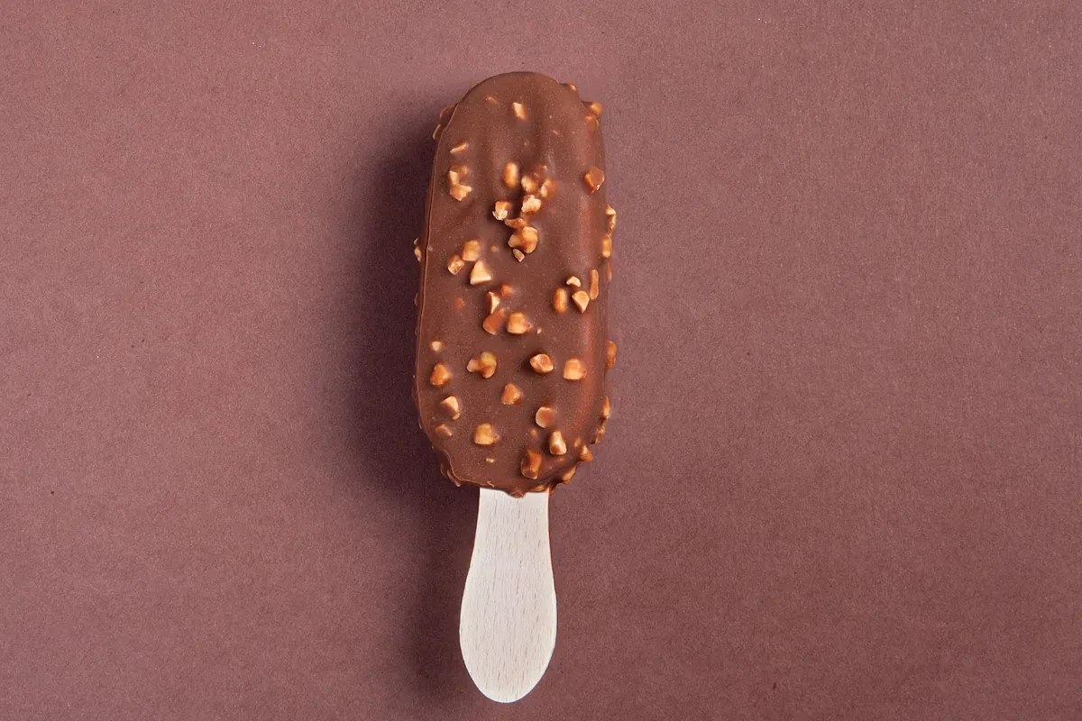 La OCU alerta sobre la baja calidad de los helados tipo bombón vendidos en supermercados
