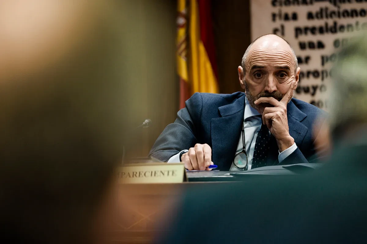 El testaferro de Zapatero tenía en su casa 286.000 euros escondidos en una bolsa de golf, el baño y radiadores de la calefacción