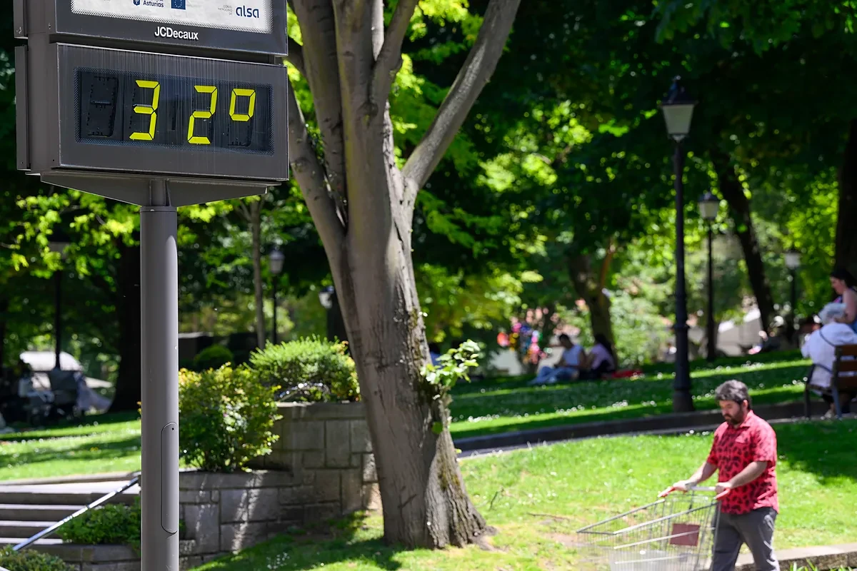 ¿Por qué hace tanto calor en mayo? La potente dorsal que dispara las temperaturas en España
