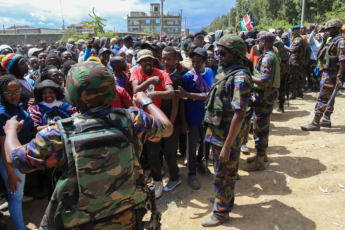Cientos de personas rechazan un centro antiébola para estadounidenses en Kenia